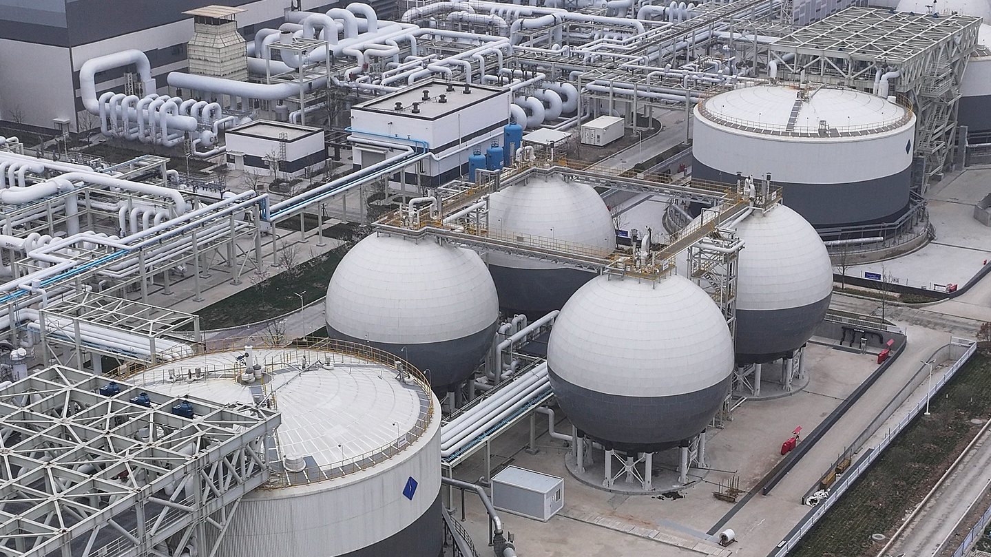 Production d'électricité dans un projet de stockage d'énergie à air comprimé dans une caverne de sel à Huai'an, dans la province du Jiangsu (est de la Chine), le 24 mars 2026. /VCG