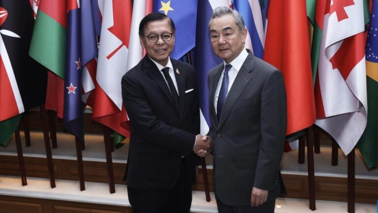 Les ministres des Affaires étrangères chinois et thaïlandais tiennent la 3e réunion du mécanisme de consultation