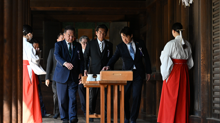 Les visites d&rsquo;hommes politiques japonais à Yasukuni suscitent de nombreuses critiques