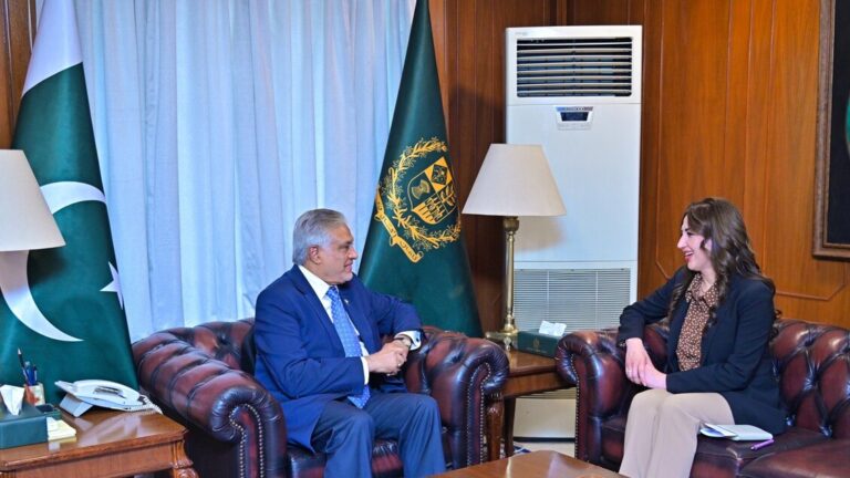 Pakistan Foreign Minister meets US Chargé d’Affaires Baker