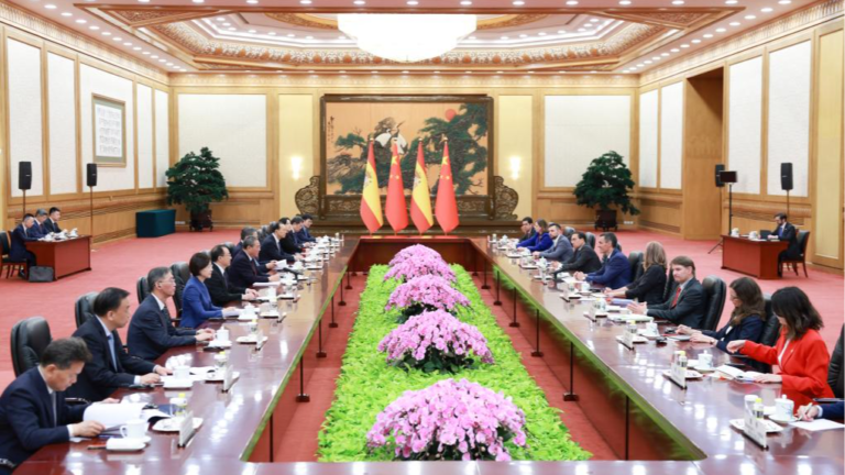 Premier ministre Li : la Chine encourage davantage d&rsquo;entreprises chinoises à investir en Espagne