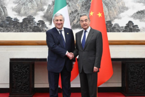 Ramener les États-Unis et l&rsquo;Iran aux négociations est une priorité absolue, selon le plus haut diplomate chinois