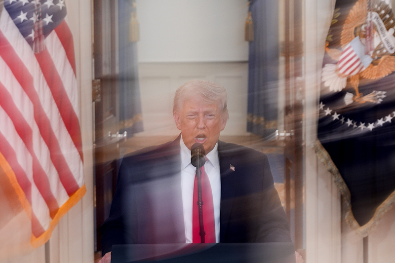 Le président américain Donald Trump lors d'un discours à la nation aux heures de grande écoute dans le Cross Hall de la Maison Blanche à Washington, DC, le 1er avril 2026. /VCG