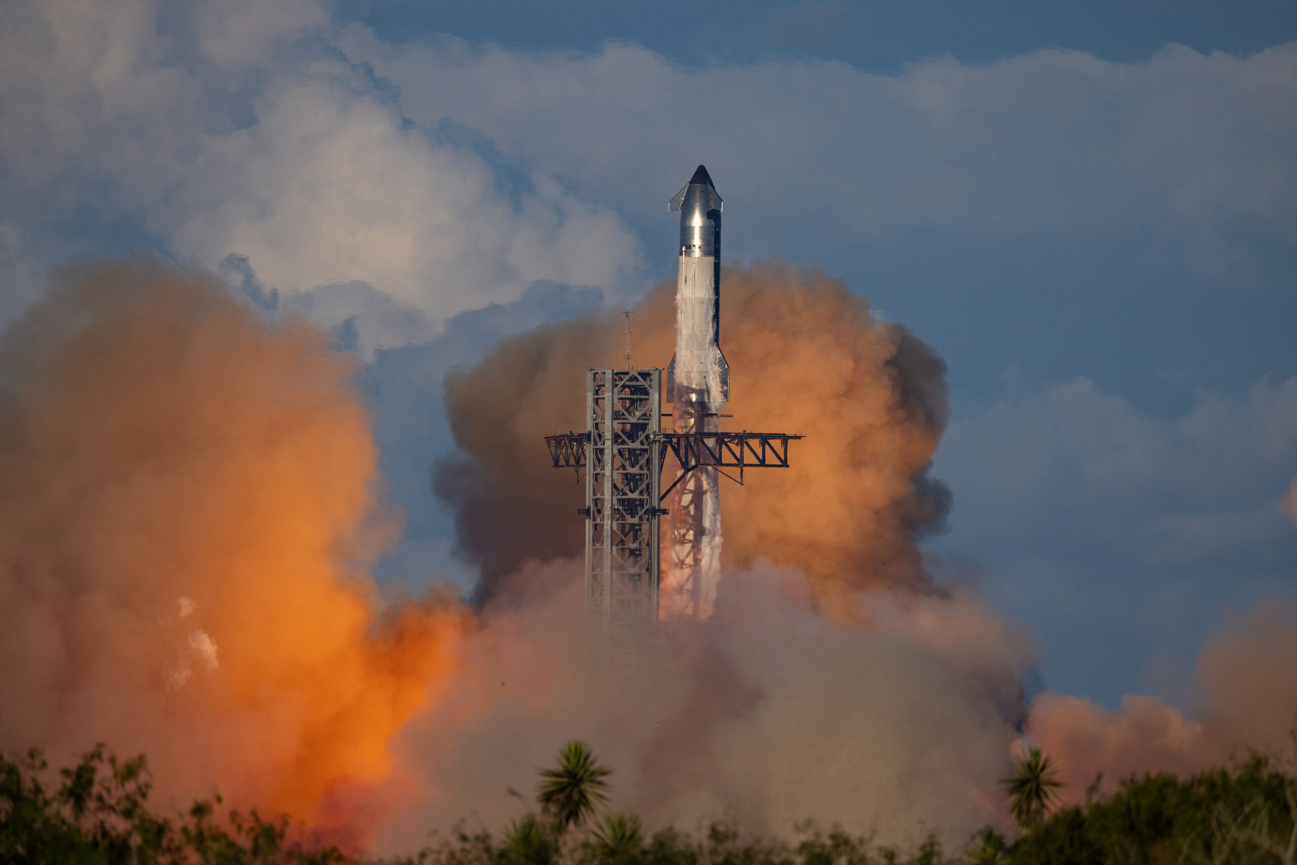 SpaceX a lancé le vol Starship 11 à Starbase, comté de Cameron, Texas, États-Unis, le 13 octobre 2025. /VCG