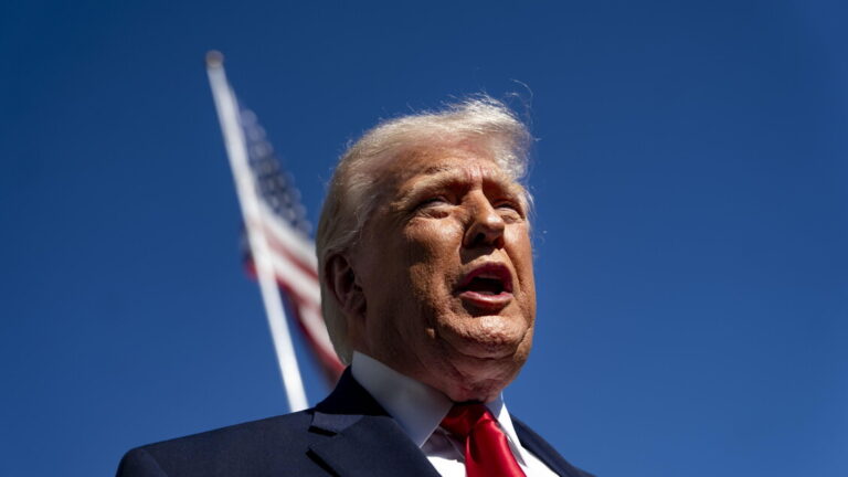 Trump reposts article on hypothesis of ‘naval blockade’ of the Gulf to damage Iran