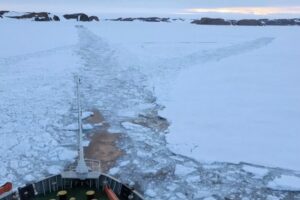 Un rapport de l&rsquo;AMC met en garde contre le réchauffement de l&rsquo;Arctique et l&rsquo;augmentation des extrêmes polaires