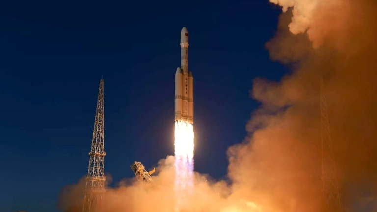 Un vaisseau cargo test fait progresser le réapprovisionnement de la station spatiale chinoise