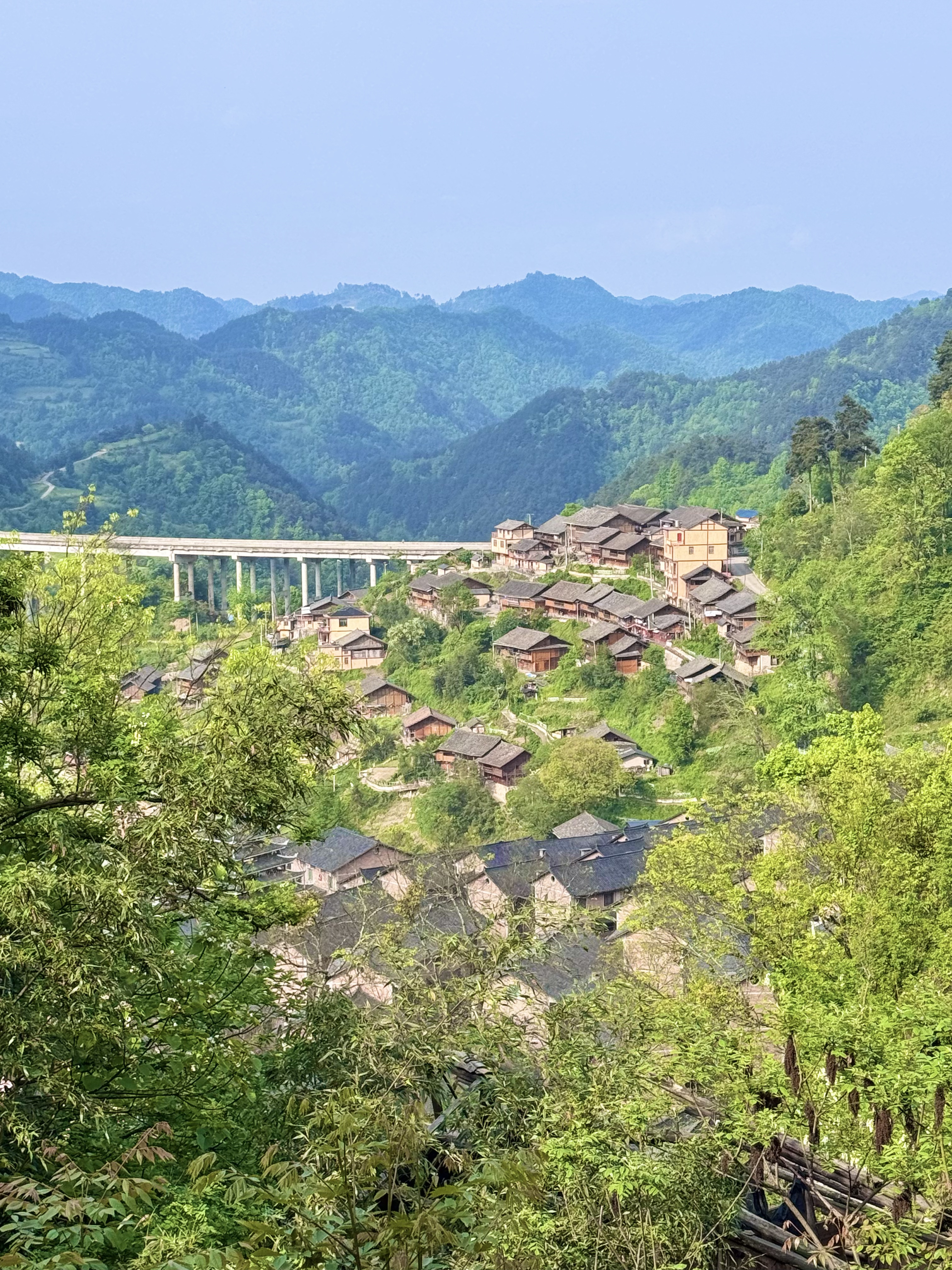 Village de Baojing Dong, comté de Zhenyuan, province du Guizhou. /CGTN