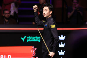 Wu Yize se qualifie pour la première fois pour les huitièmes de finale du Championnat du monde de snooker