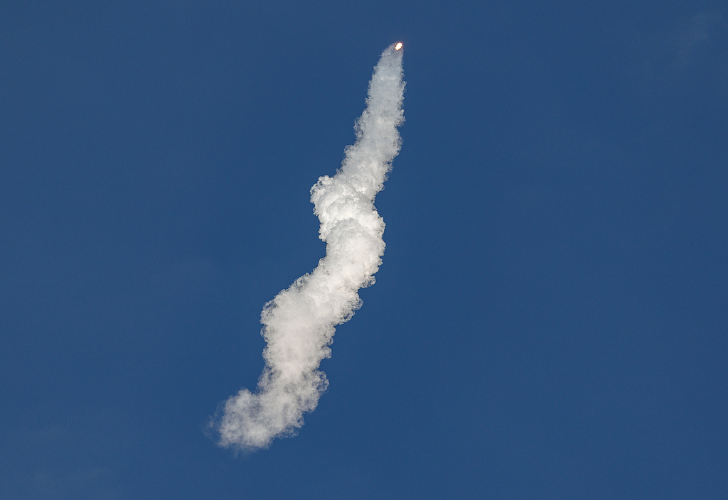 La NASA et SpaceX lancent une nouvelle mission de réapprovisionnement commercial vers la Station spatiale internationale, en Floride, aux États-Unis, le 15 mai 2026. /VCG