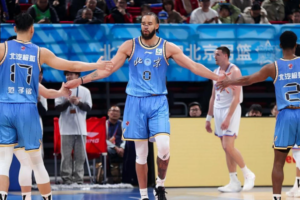 Exclusif : Comment JaVale McGee guide les Beijing Ducks vers la course au titre de l&rsquo;ABC