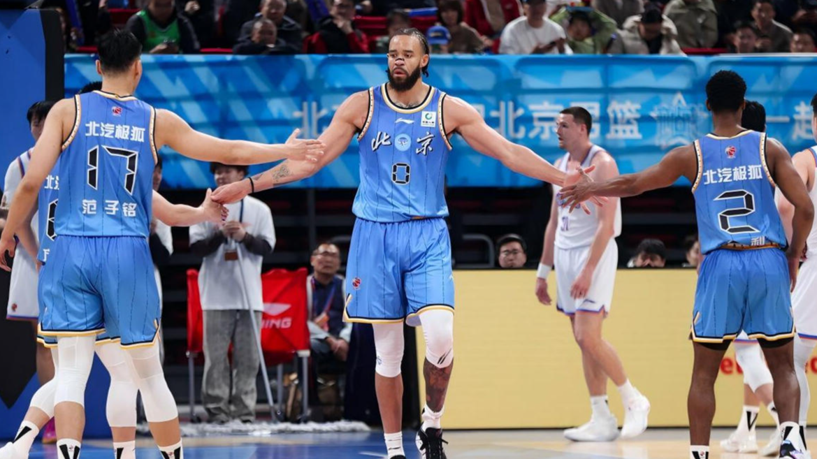 Exclusif : Comment JaVale McGee guide les Beijing Ducks vers la course au titre de l'ABC