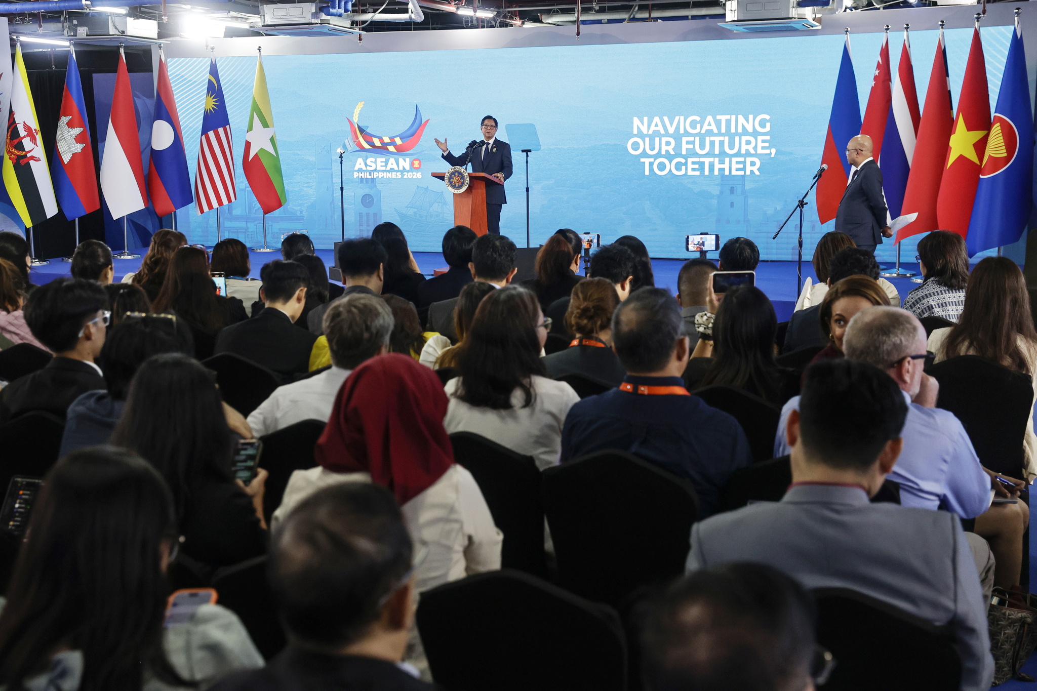 Le président philippin Ferdinand Marcos Jr s'adresse à une conférence de presse en marge du 48e sommet de l'Association des nations de l'Asie du Sud-Est (ASEAN) et des réunions connexes à Lapu-Lapu, province de Cebu, Philippines, le 8 mai 2026. /VCG
