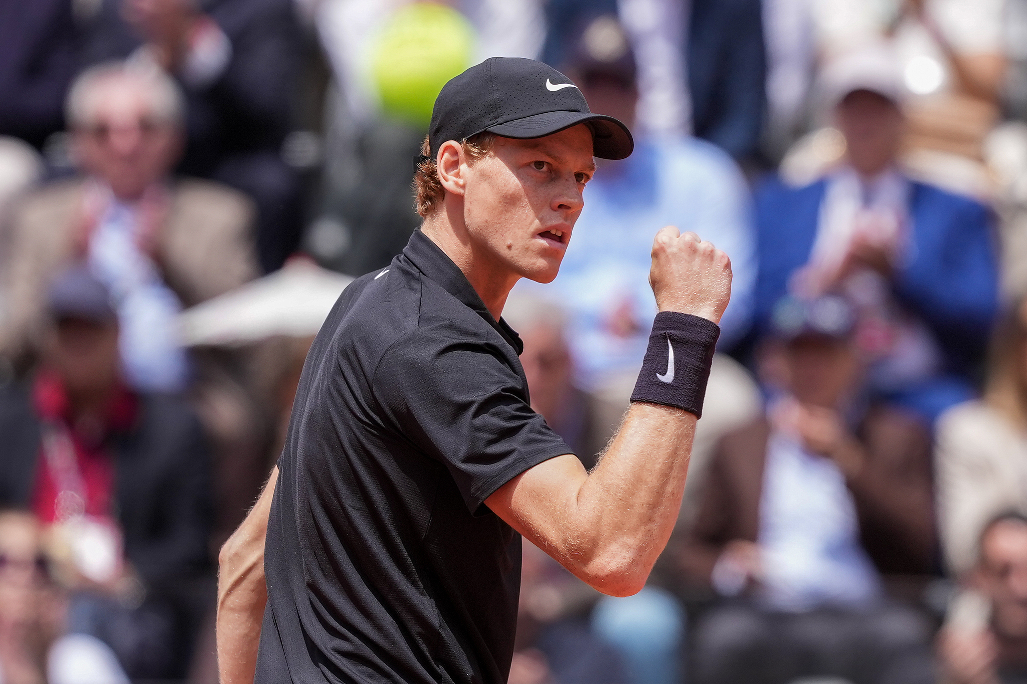 L'Italien Jannik Sinner célèbre lors du match contre le Russe Andrey Rublev à l'Open d'Italie à Rome, Italie, le 14 mai 2026. /VCG