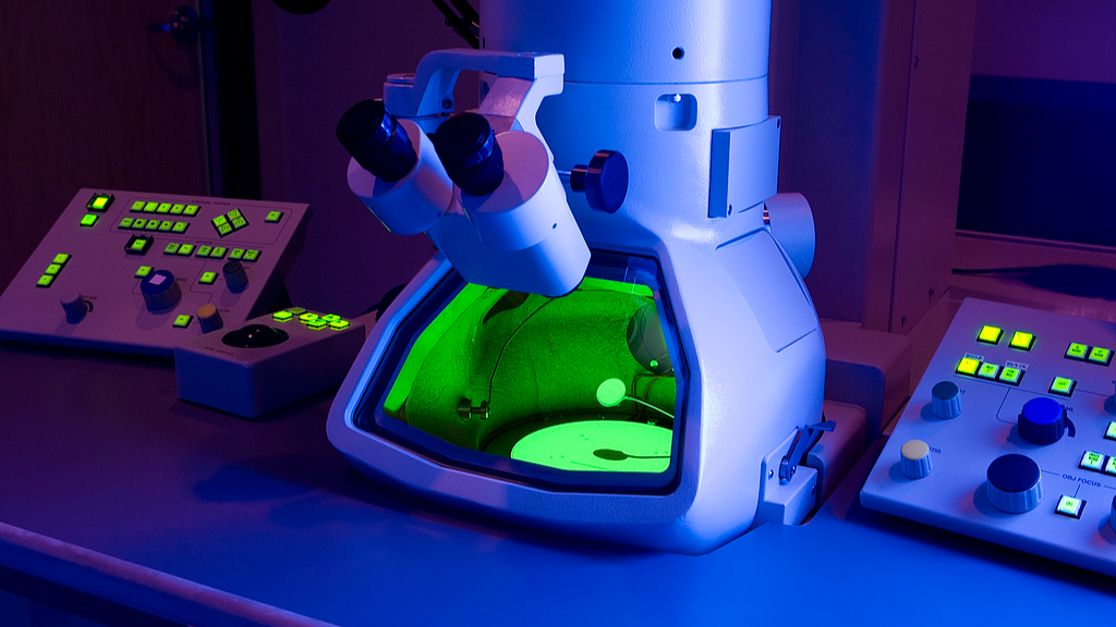 Une illustration d'un microscope. /VCG