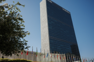 Le chef de la diplomatie chinoise appelle au rejet de l&rsquo;unilatéralisme contournant le Conseil de sécurité de l&rsquo;ONU