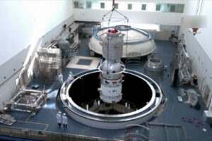 Le commandant en chef explique les améliorations apportées au vaisseau spatial Shenzhou-23