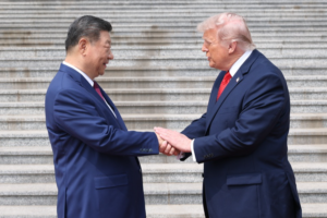 Le nouveau positionnement des relations sino-américaines envoie un signal de stabilité (experts)
