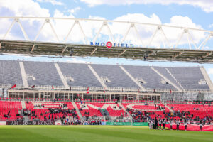 Le stade de Toronto accueille une foule record lors de la répétition générale de la Coupe du monde