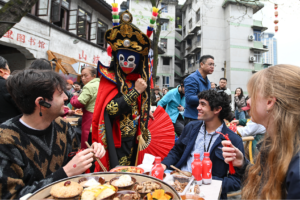 Les jeunes Américains sont à l&rsquo;origine d&rsquo;un changement dans la vision américaine de la Chine face aux tendances en ligne
