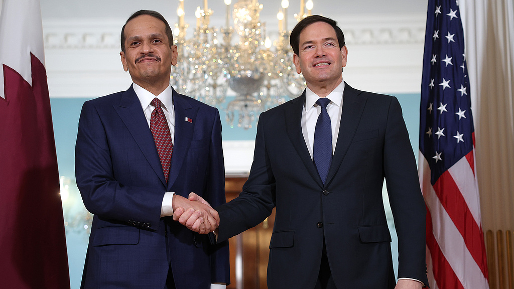 Le secrétaire d'État américain Marco Rubio rencontre le Premier ministre qatari et ministre des Affaires étrangères, Cheikh Mohammed bin Abdulrahman Al-Thani, au Département d'État américain, à Washington, DC, le 17 décembre 2025. /VCG