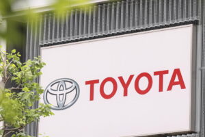 Toyota will reduce production by 83,000 vehicles due to the war in the Middle East
