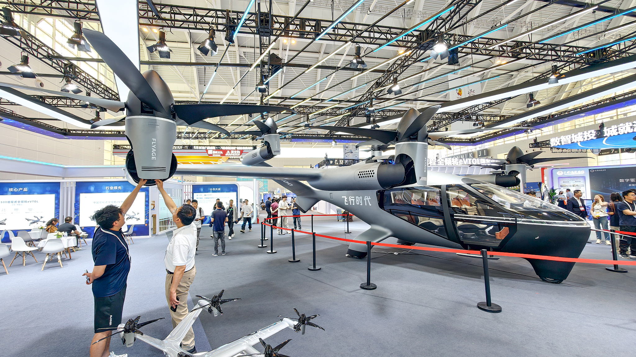 Capable de transporter six passagers eVTOL à la World Intelligence Expo 2026, Tianjin, Chine, 28 mai 2026. /VCG