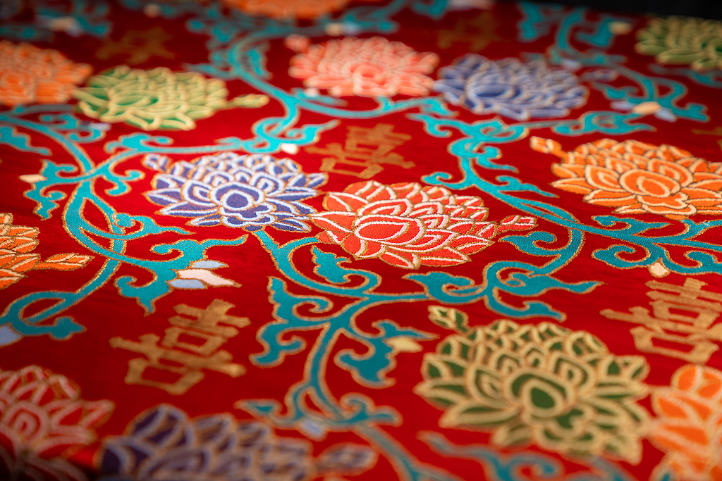 Une œuvre de tissage de brocart Nanjing Yunjin /VCG