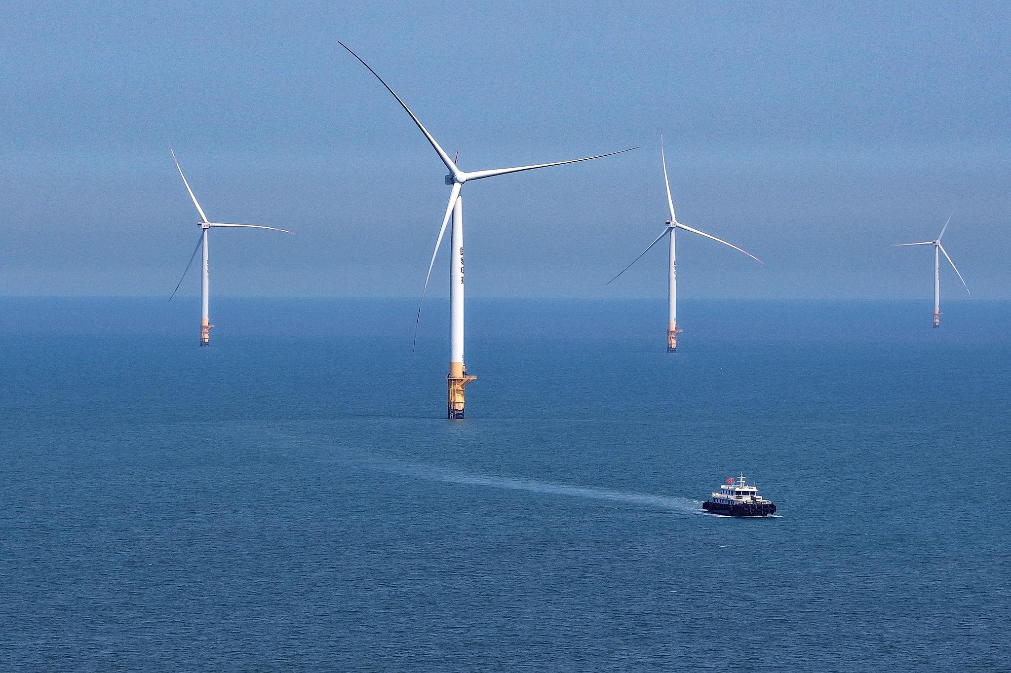 Un parc éolien offshore à Nantong, province du Jiangsu, Chine, 10 juin 2026. /VCG