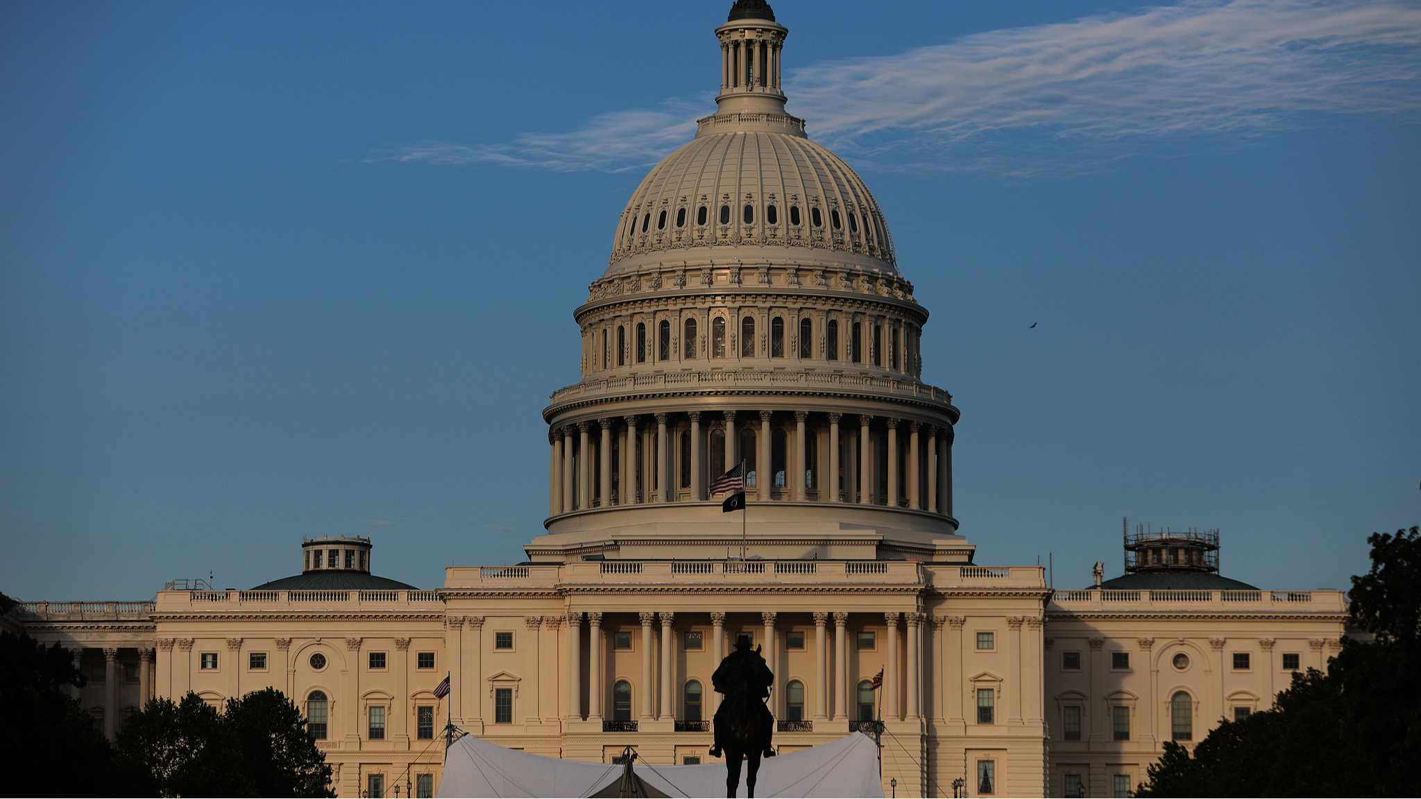 Le Capitole américain est vu au coucher du soleil, le 25 juin 2026, à Washington. /VCG