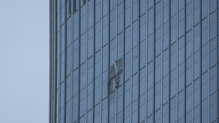 Beijing, the pilot of the plane that crashed into a skyscraper yesterday died