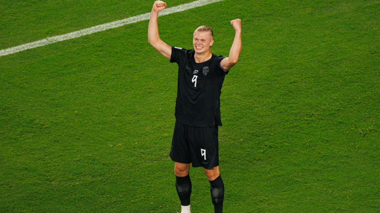 Le Norvégien Erling Haaland célèbre son but lors du match du Groupe I de la Coupe du monde 2026 entre la Norvège et le Sénégal au New York New Jersey Stadium à East Rutherford, États-Unis, le 22 juin 2026. /VCG