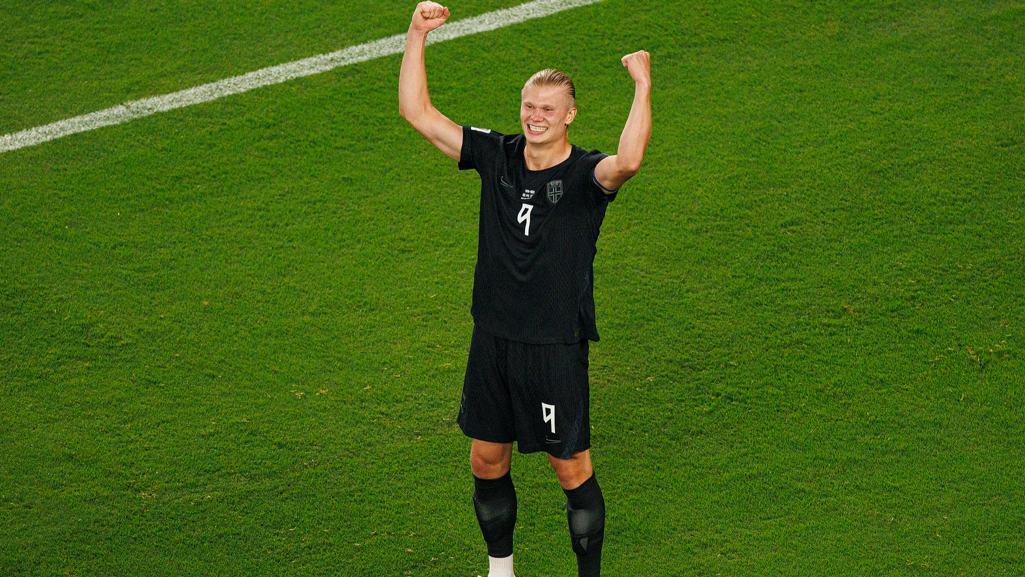 Le Norvégien Erling Haaland célèbre son but lors du match du Groupe I de la Coupe du monde 2026 entre la Norvège et le Sénégal au New York New Jersey Stadium à East Rutherford, États-Unis, le 22 juin 2026. /VCG