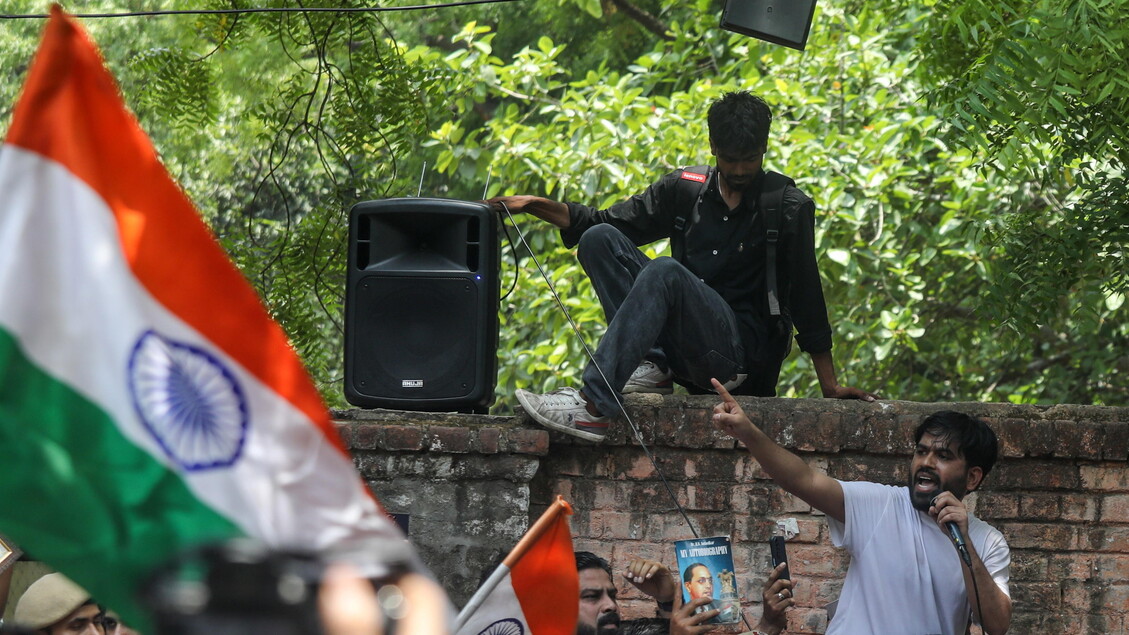 India, Cockroach Party returns to the streets for minister's resignation