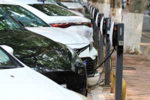 La Chine va doubler son infrastructure de recharge pour véhicules électriques pour la porter à 40 millions d&rsquo;ici 2030
