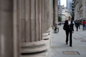 La Grande-Bretagne peut-elle échapper au piège « faible croissance + dette élevée » ?