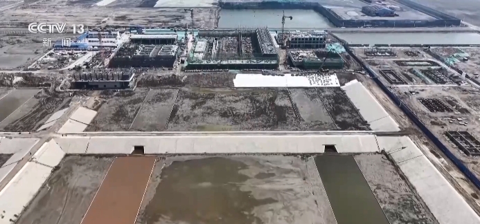 Un projet intégré d'utilisation de l'eau de mer est en construction à Cangzhou, province du Hebei, en Chine. /CMG