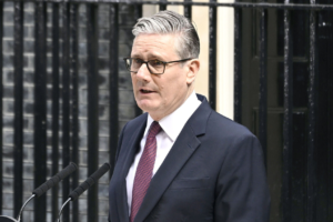 Le départ de Starmer et la crise de la gouvernance à court terme en Grande-Bretagne