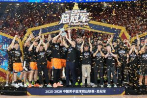 Les Sharks de Shanghai battent les Lions de Guangsha et remportent leur premier titre CBA en 24 ans