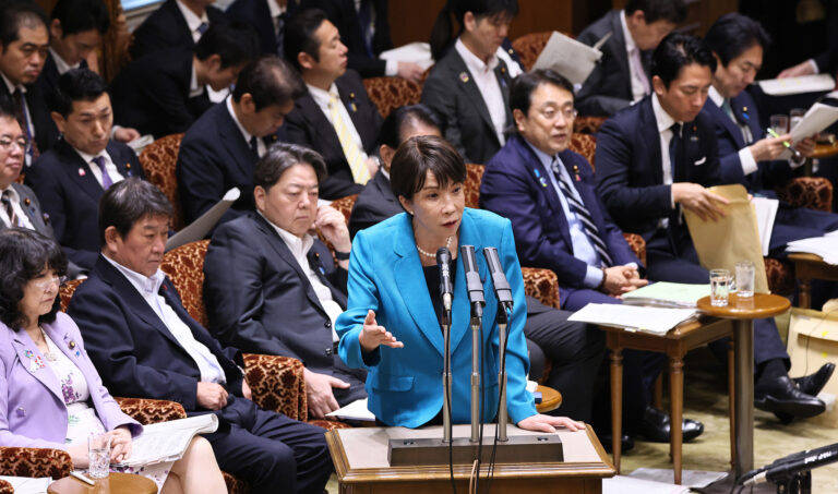 « Les retombées de Takaichi » : la titrisation économique ajoute un fardeau au Japon