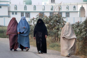 Media, in Herat shots fired at demonstration for women arrested for clothing