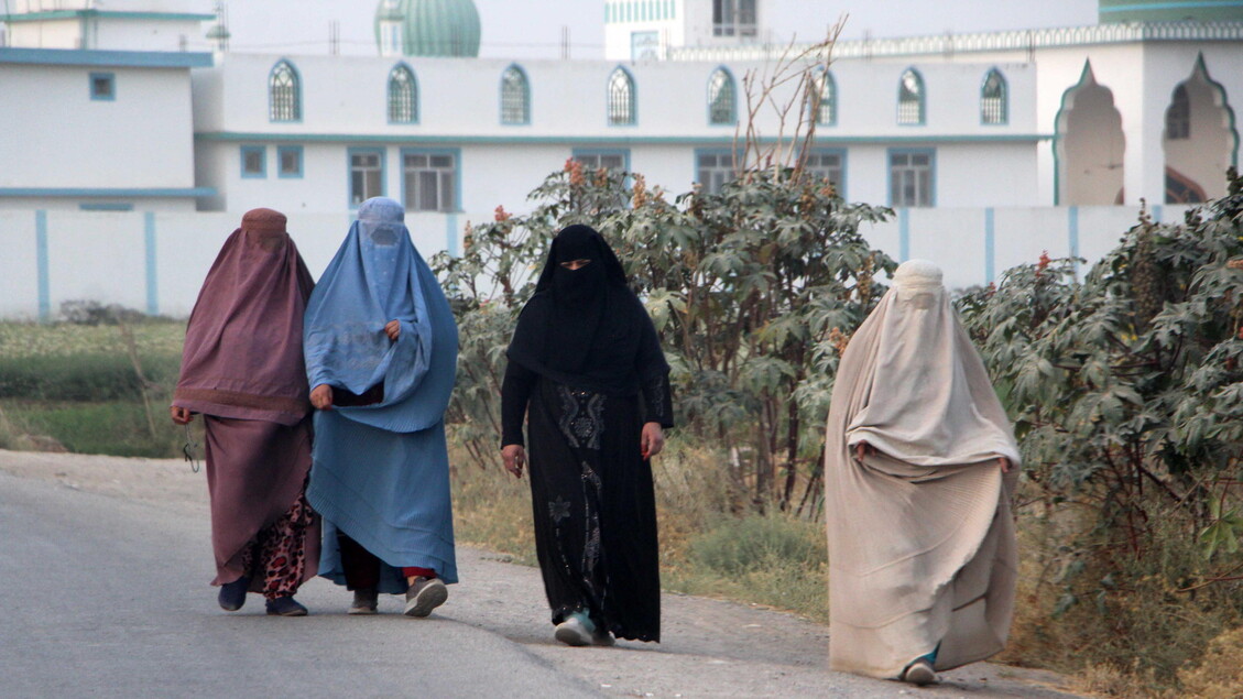 Media, in Herat shots fired at demonstration for women arrested for clothing