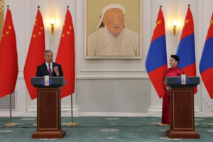 Ministre des Affaires étrangères chinois : la Chine reste déterminée à être un bon voisin avec la Mongolie