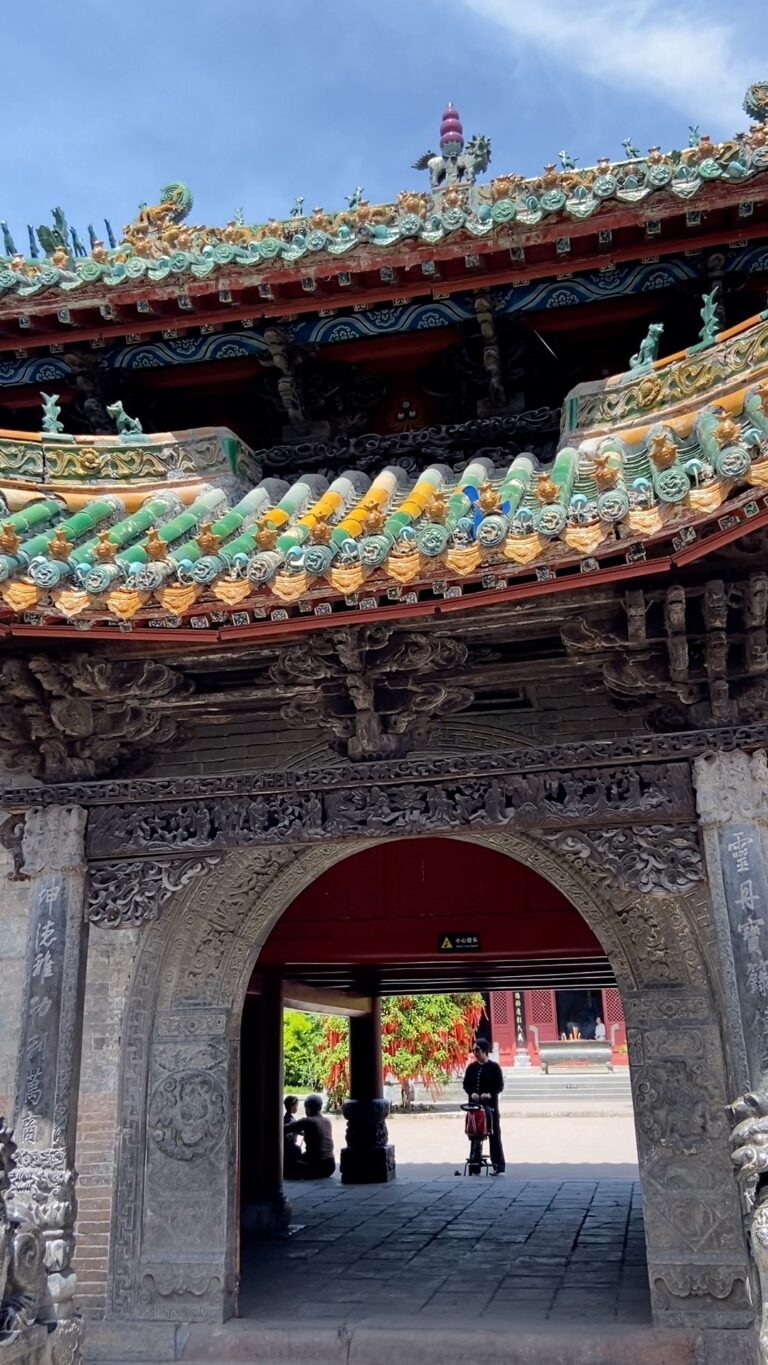 Temple de Bolingweng : un symbole du patrimoine chinois de la porcelaine de Jun
