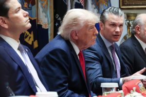 Trump retarde la décision finale sur l’Iran alors que Téhéran repousse les affirmations américaines
