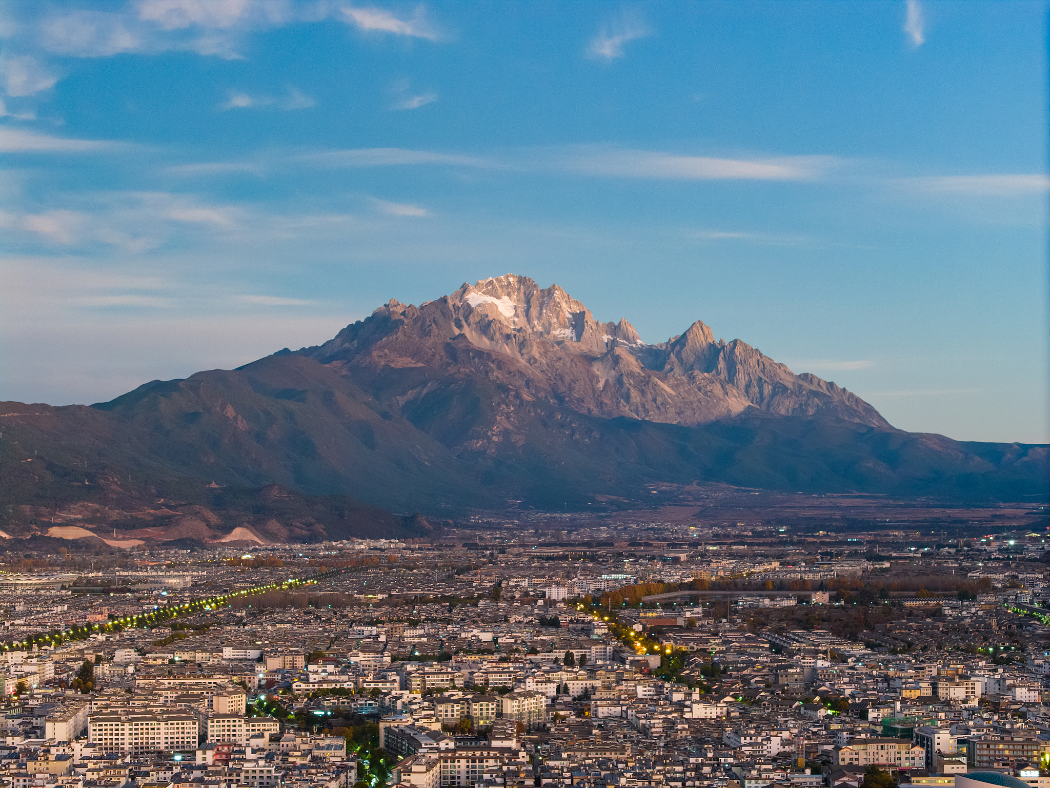 Une vue panoramique de la ville antique de Lijiang, province du Yunnan, sud-ouest de la Chine, le 15 décembre 2025. /VCG