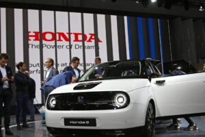 Japan, electric car sales will double in 2026