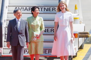 Japan revises imperial law, succession to men only