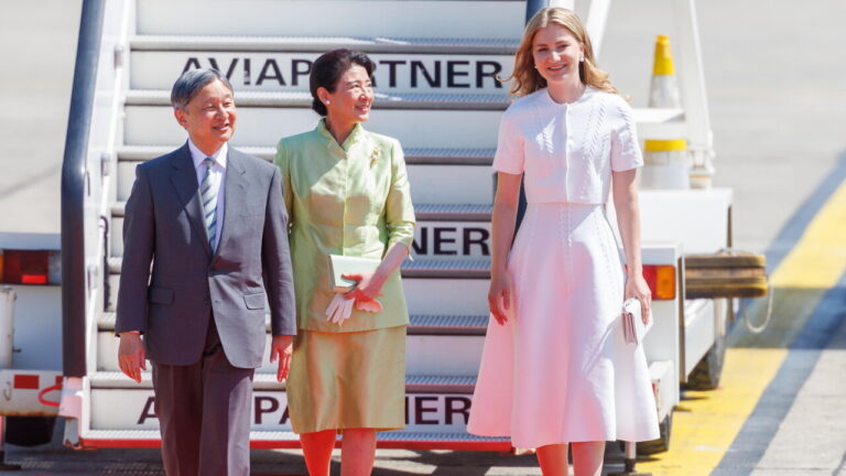 Japan revises imperial law, succession to men only