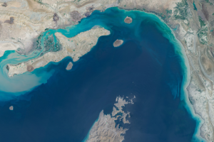 L’Iran ferme le détroit d’Ormuz et les États-Unis lancent une troisième série de frappes